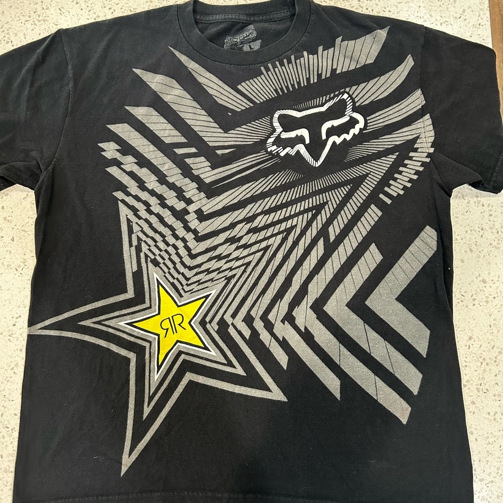 Fox Men's Black and Yellow Graphic Tee